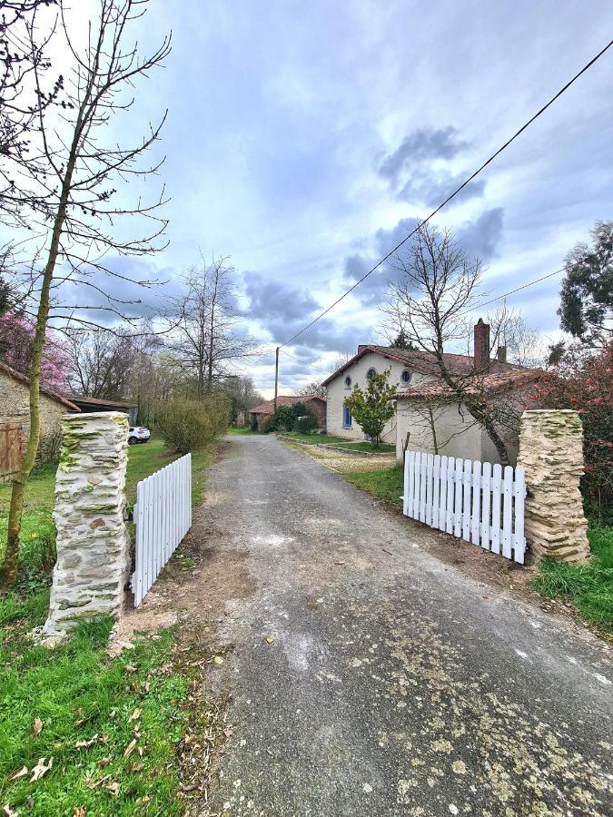 Saint-Pierre-du-Chemin Le Terrier Maison De Campagne 250 M2 Grande Capacite 20 Couchages, 4500M2 De Terrainヴィラ エクステリア 写真